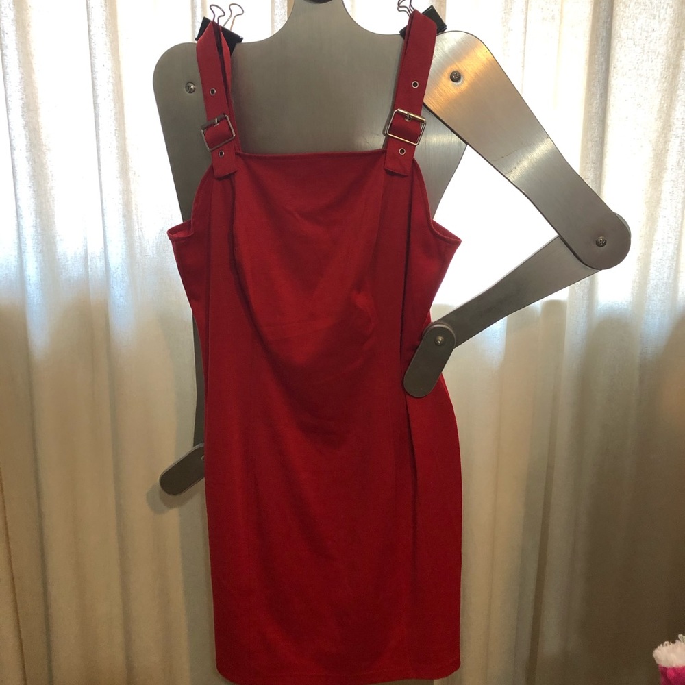 Dress - Picture 3 of 4
